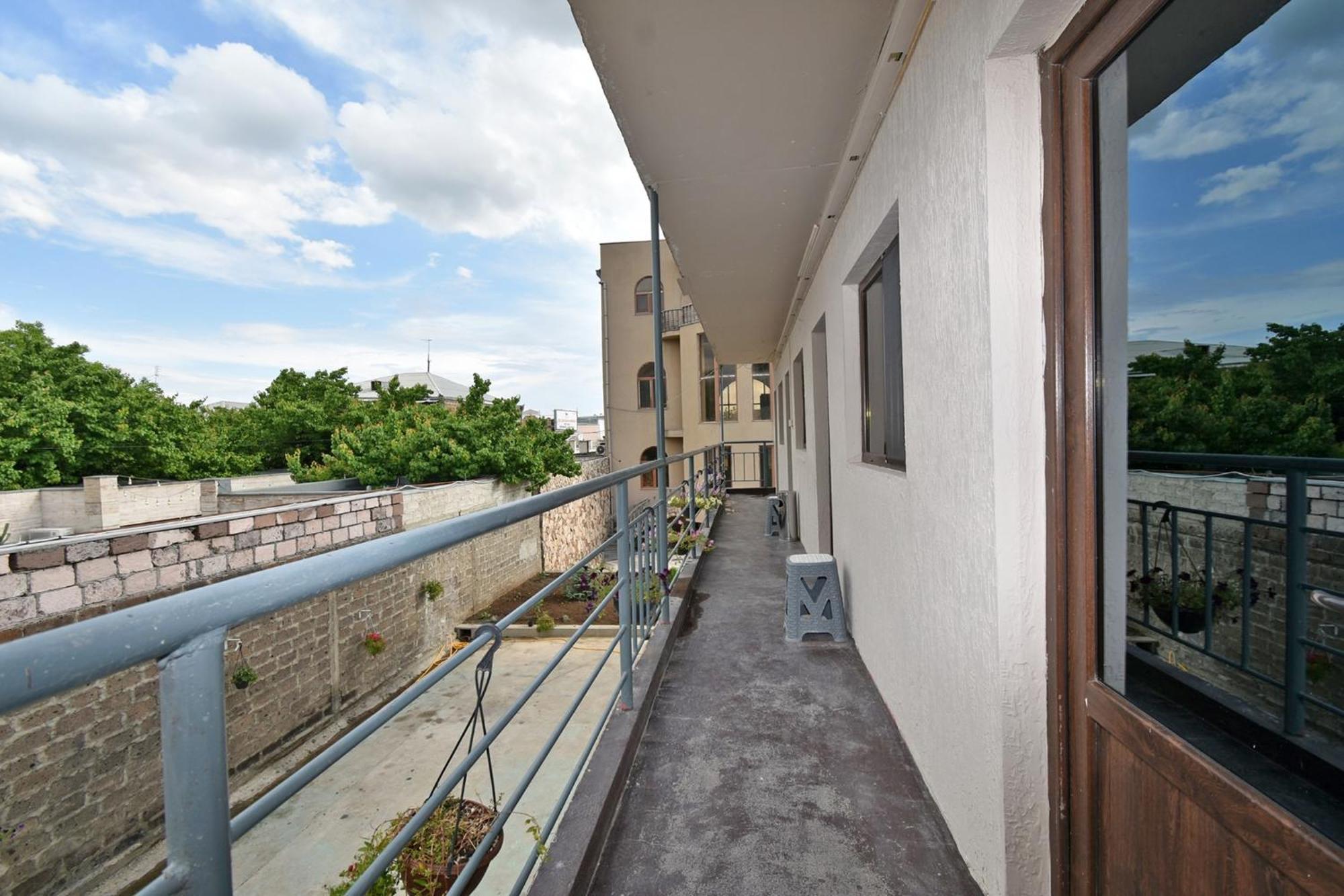 Sirik Hotel Armavir Екстериор снимка